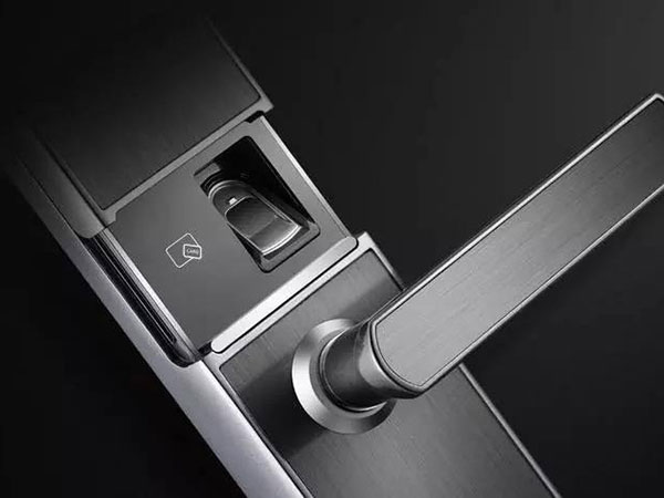 伊犁哈萨克24小时上门开锁公司